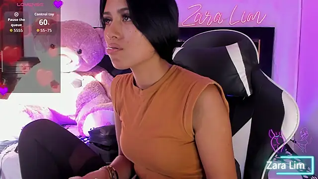 ZaraLim online show from September 13, 2025, 9:59 pm