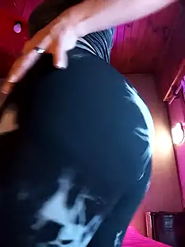 mariposapontiak420 online show from March 14, 2025, 11:43 pm