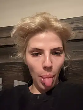 SirenitySirenxx online show from February 1, 2026, 6:00 am