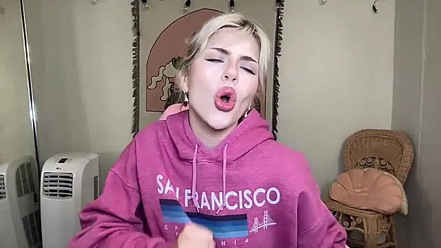 SirenitySirenxx online show from March 6, 2025, 5:03 am