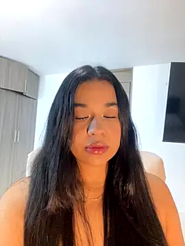 Aitana98  online show from October 5, 2025, 2:24 am