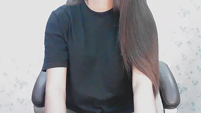 collage hoty online show from February 13, 2026, 2:33 am