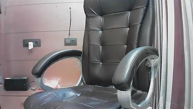 collage hoty online show from September 29, 2025, 8:14 pm