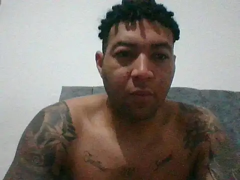 Snapshot of Morenocosta12 chatting on September 18, 2025, 4:26 am Morenocosta12 online show from September 18, 2025, 4:26 am