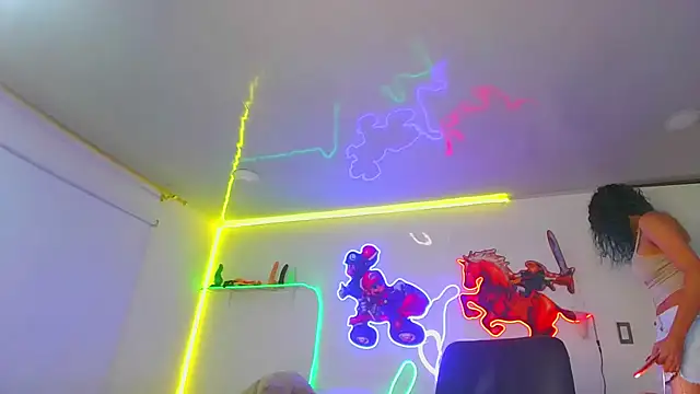 Snapshot of sweetie_tsgirl_ chatting on December 16, 2024, 8:31 am sweetie tsgirl online show from December 16, 2024, 8:31 am