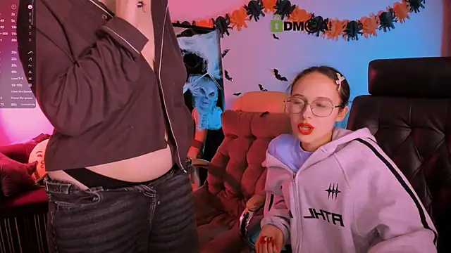 nikole kitt online show from November 2, 2025, 8:03 pm