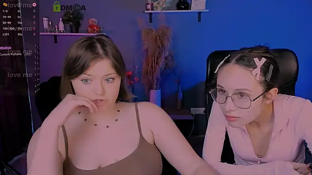 nikole kitt online show from October 19, 2025, 7:16 pm