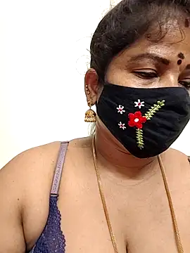 Snapshot of gaurika18 chatting on May 5, 2026, 10:13 pm gaurika18 online show from May 5, 2026, 10:13 pm