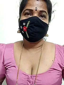 Snapshot of gaurika18 chatting on May 8, 2026, 7:28 pm gaurika18 online show from May 8, 2026, 7:28 pm