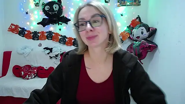 Snapshot of VasilisaSii chatting on October 17, 2025, 7:55 am VasilisaSii online show from October 17, 2025, 7:55 am