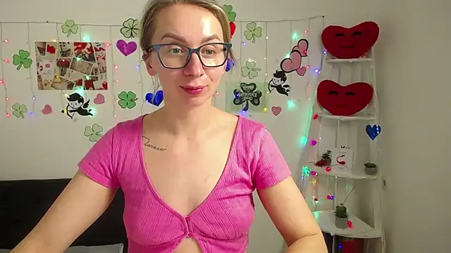 Snapshot of VasilisaSii chatting on March 22, 2025, 12:35 pm VasilisaSii online show from March 22, 2025, 12:35 pm