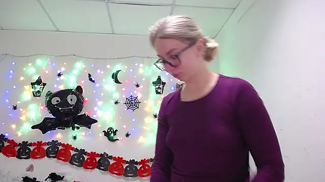 Snapshot of VasilisaSii chatting on October 22, 2025, 5:07 am VasilisaSii online show from October 22, 2025, 5:07 am