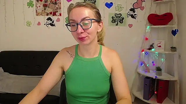 Snapshot of VasilisaSii chatting on March 15, 2025, 9:09 am VasilisaSii online show from March 15, 2025, 9:09 am