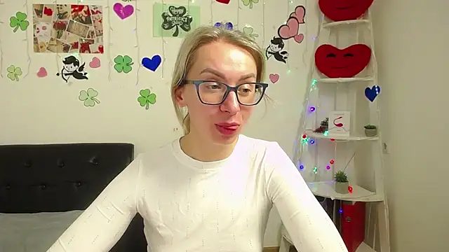 Snapshot of VasilisaSii chatting on March 22, 2025, 9:13 am VasilisaSii online show from March 22, 2025, 9:13 am