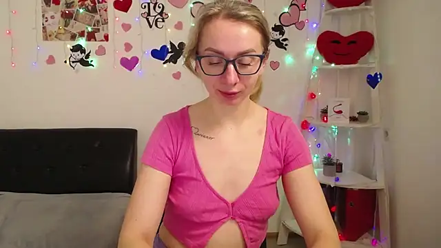 Snapshot of VasilisaSii chatting on March 12, 2025, 6:18 am VasilisaSii online show from March 12, 2025, 6:18 am