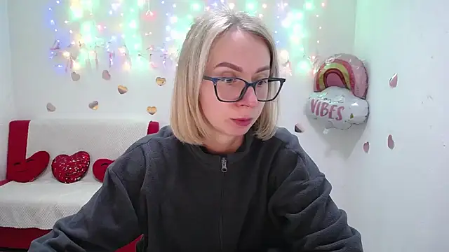 Snapshot of VasilisaSii chatting on September 26, 2025, 5:03 am VasilisaSii online show from September 26, 2025, 5:03 am