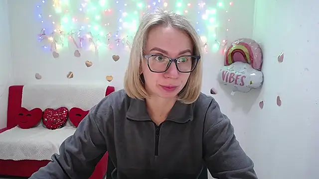 Snapshot of VasilisaSii chatting on September 27, 2025, 5:02 am VasilisaSii online show from September 27, 2025, 5:02 am