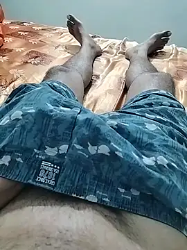 luckylads0037 online show from June 17, 2026, 5:56 pm