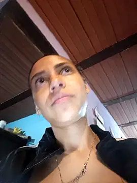 emma ambar online show from February 5, 2025, 12:10 am