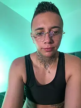 Snapshot of _PhillipBrown chatting on July 3, 2026, 12:22 pm PhillipBrown online show from July 3, 2026, 12:22 pm