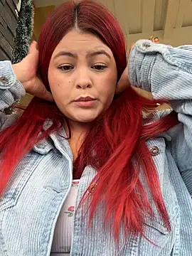 lia moon77 online show from November 27, 2025, 7:47 pm