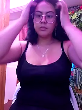 lara moon25 online show from November 7, 2025, 9:08 pm