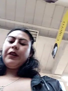 lara moon25 online show from October 24, 2025, 7:24 pm