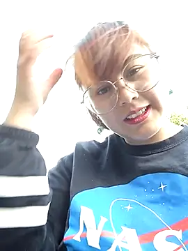 lara moon25 online show from September 10, 2025, 8:41 pm