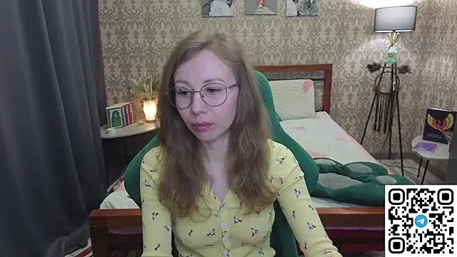 Lill Mary online show from April 12, 2026, 2:04 am