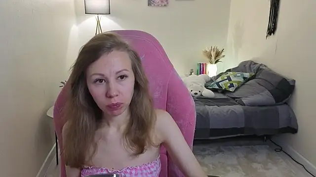 Snapshot of Lill_Mary chatting on October 12, 2025, 2:13 am Lill Mary online show from October 12, 2025, 2:13 am