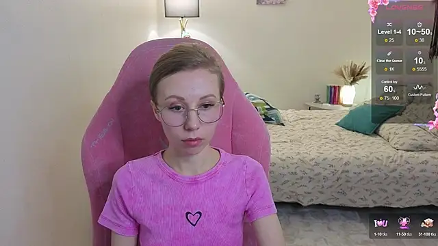 Snapshot of Lill_Mary chatting on October 30, 2025, 5:28 am Lill Mary online show from October 30, 2025, 5:28 am