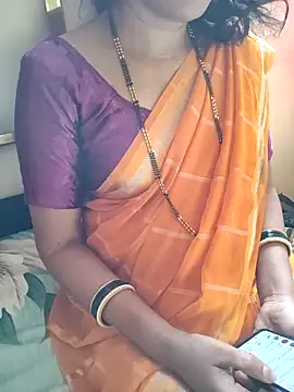 anuradha1432 online show from June 17, 2026, 9:41 am