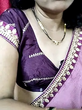 anuradha1432 online show from November 13, 2025, 9:24 am