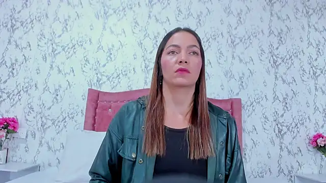 Snapshot of Mia_Malkovaa_ chatting on October 24, 2025, 4:17 pm Mia Malkovaa online show from October 24, 2025, 4:17 pm