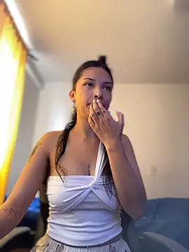 baby lizy online show from February 17, 2026, 6:27 pm