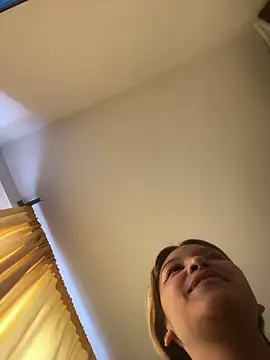 baby lizy online show from November 1, 2025, 9:19 pm