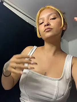 baby lizy online show from March 22, 2025, 11:31 pm