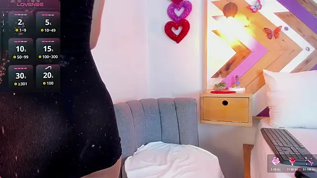 Katia Wilson online show from June 3, 2026, 10:25 pm