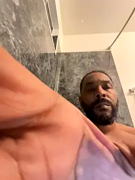 bigdinca online show from September 19, 2025, 2:10 pm