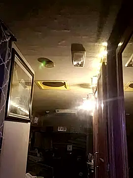 LargeDominoes online show from April 4, 2026, 11:28 am