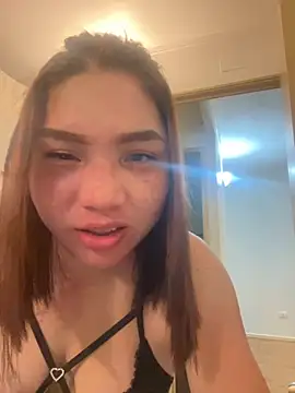 WhiteWomen online show from September 10, 2025, 11:26 pm