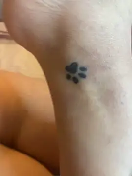 WhiteWomen online show from September 24, 2025, 2:40 am