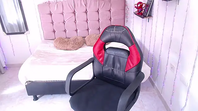 sapphire lilac online show from March 11, 2025, 7:36 pm