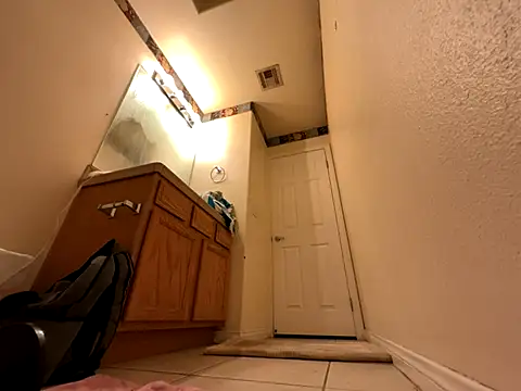 Johndoe2292 online show from December 23, 2025, 7:07 am