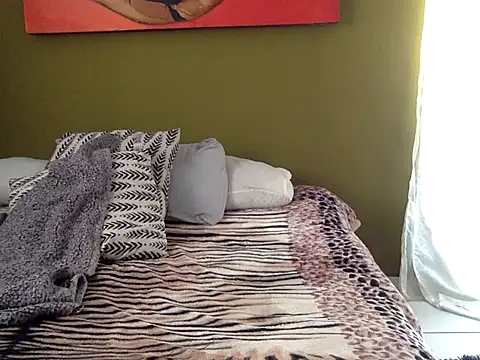 Snapshot of GoldenPussyXOXO chatting on September 20, 2025, 10:53 am GoldenPussyXOXO online show from September 20, 2025, 10:53 am