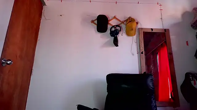 calioppe01 online show from May 26, 2026, 1:42 pm