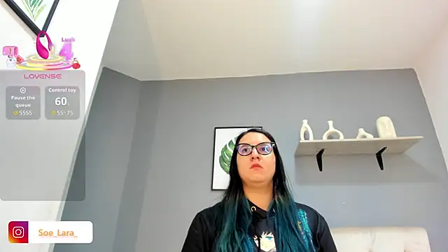 Soe Lara online show from December 1, 2025, 11:33 am