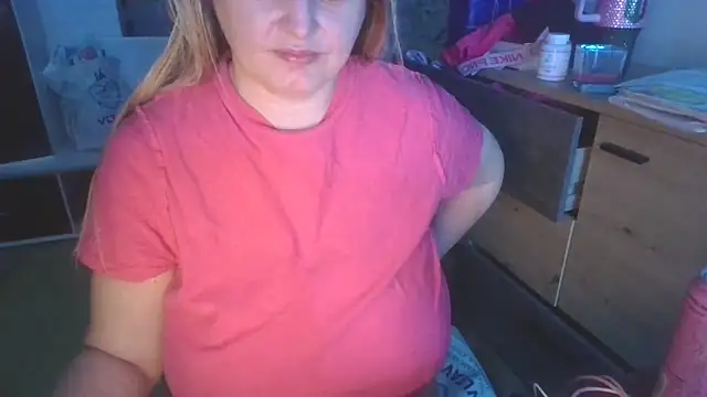 Meliss Official9 online show from February 13, 2026, 10:43 pm