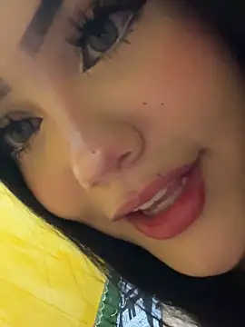 dollsweety online show from September 21, 2025, 9:47 am