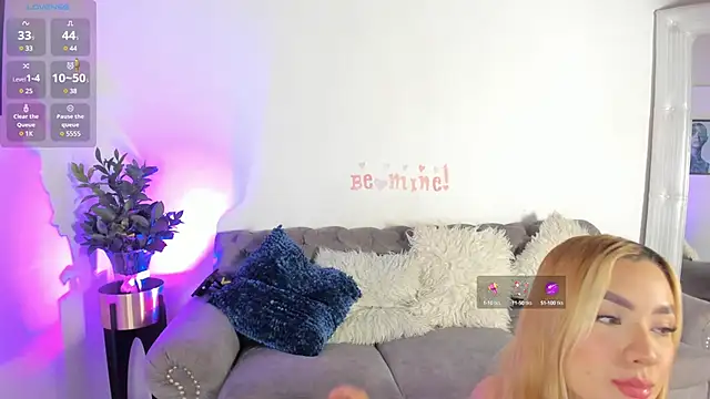 Sofi Vasquez online show from February 17, 2025, 11:54 pm